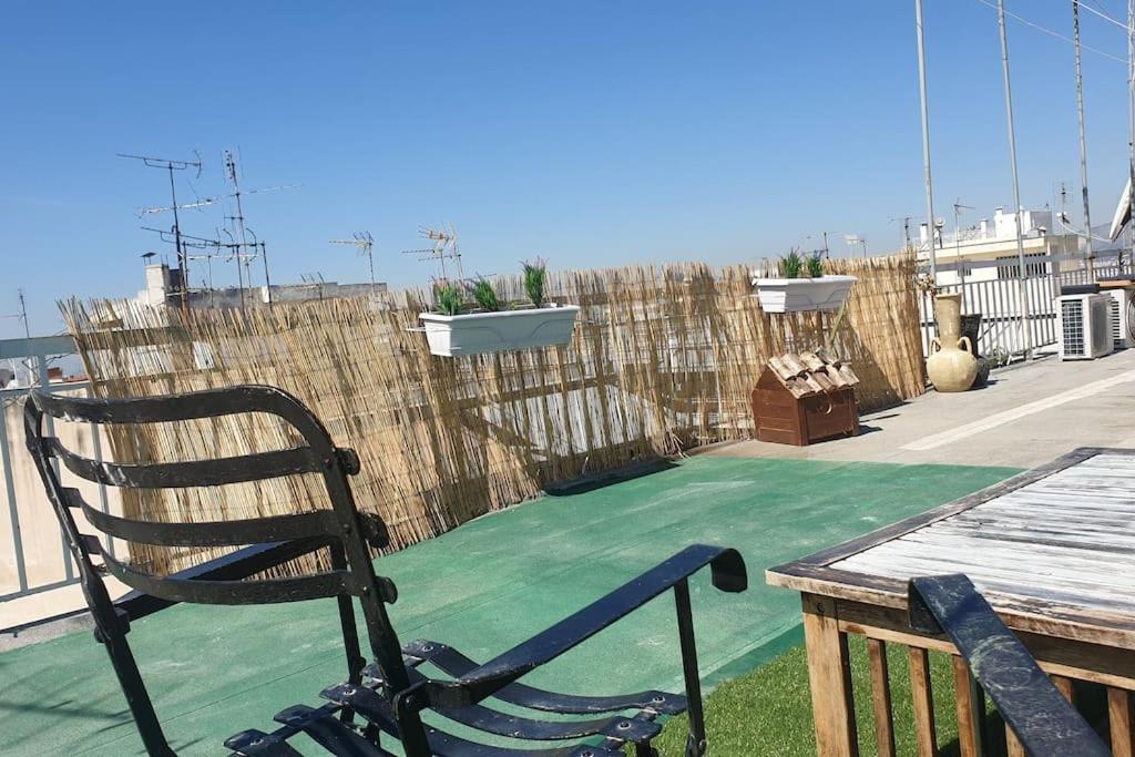 Καλινοβου 1 Κευελπιδων Πεδιον Αρεωσ Apartment Athens Luaran gambar