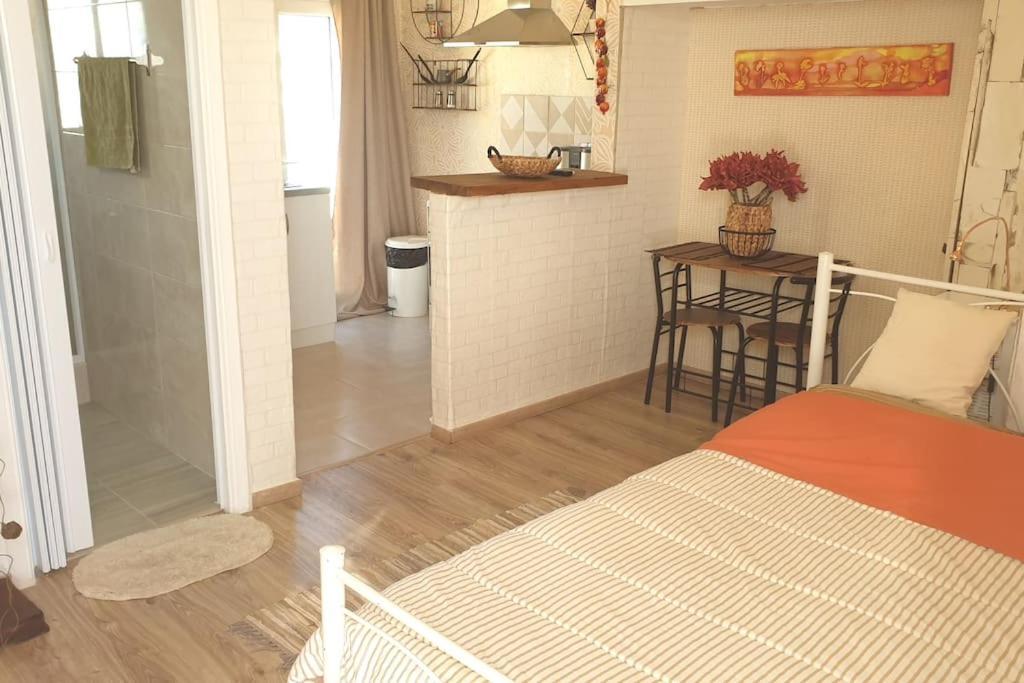 Καλινοβου 1 Κευελπιδων Πεδιον Αρεωσ Apartment Athens Luaran gambar