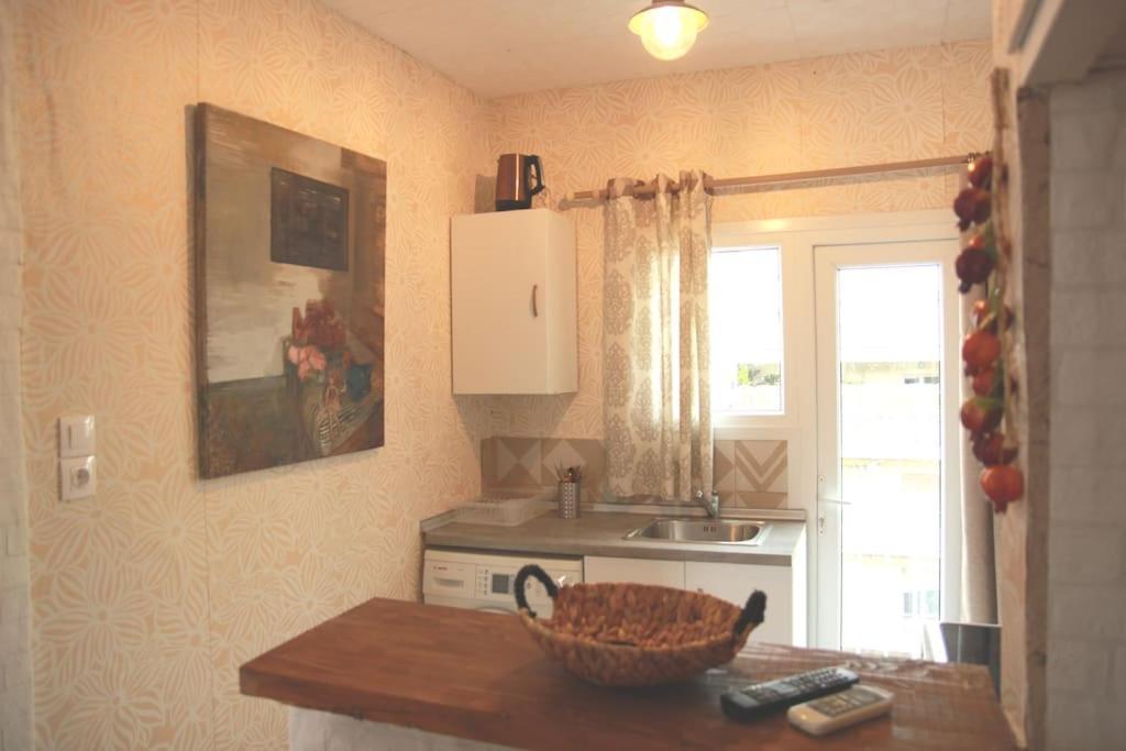 Καλινοβου 1 Κευελπιδων Πεδιον Αρεωσ Apartment Athens Luaran gambar
